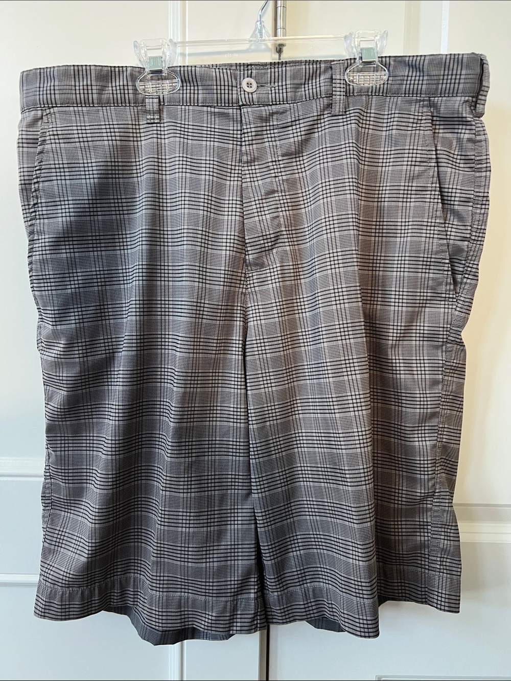 Men’s snake eyes size 34 Gray Plaid Shorts
